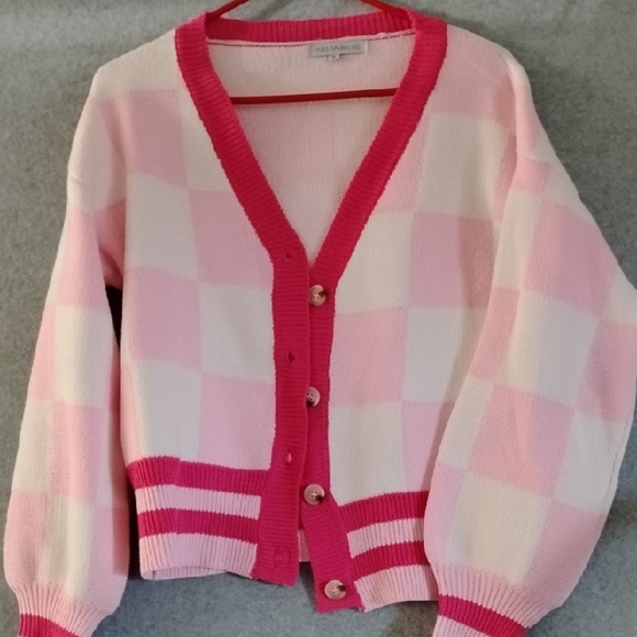 Stylish Pink and White Checkered Cardigan - Picture 1 of 8